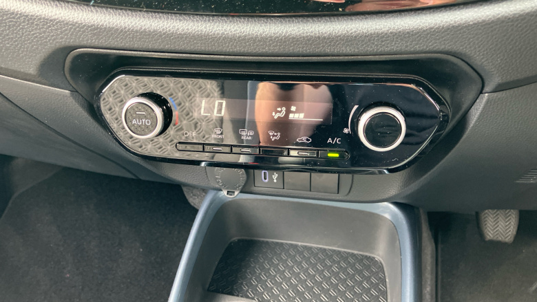 Toyota Aygo X 1.0 VVT-i Edge 5dr Petrol Hatchback